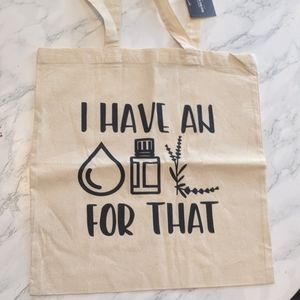 I have an oil for that tote bag